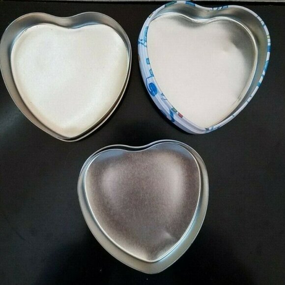 3 Brighton Heart Shaped Tins - Picture 3 of 3